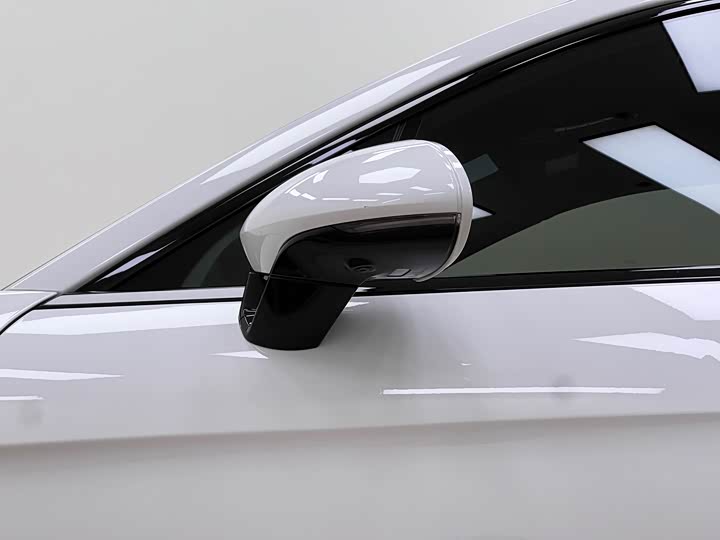 Фото 10 - Porsche Panamera