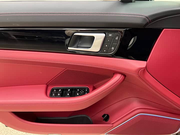 Фото 12 - Porsche Panamera