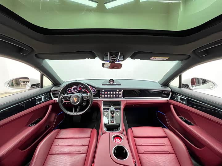 Фото 20 - Porsche Panamera