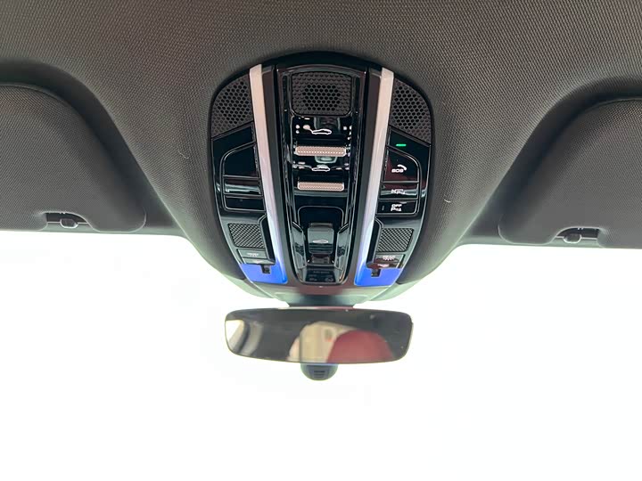 Фото 26 - Porsche Panamera