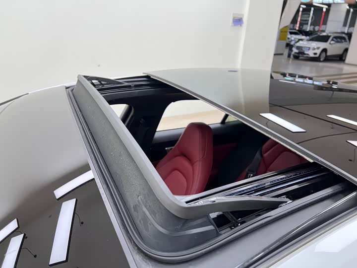 Фото 27 - Porsche Panamera