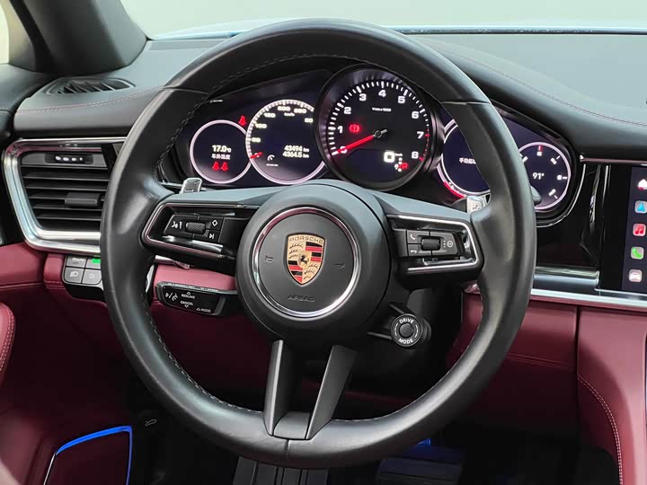 Фото 29 - Porsche Panamera