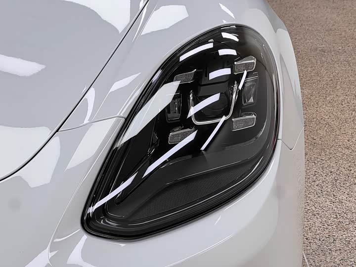 Фото 8 - Porsche Panamera