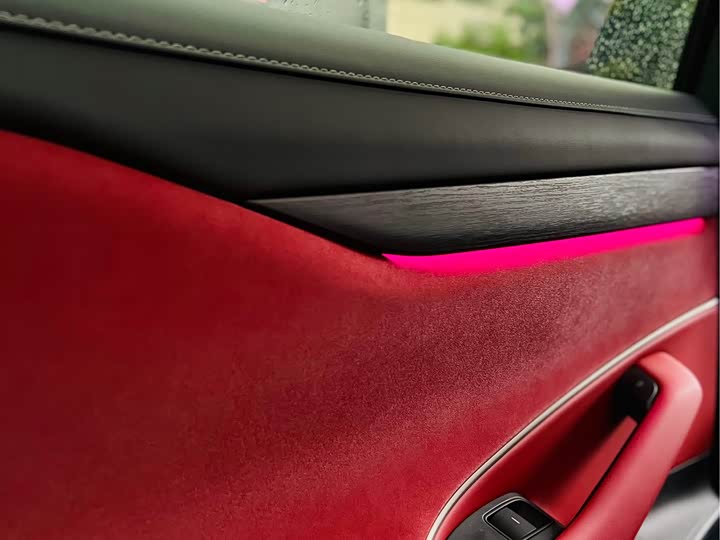 Фото 16 - Xiaomi SU7