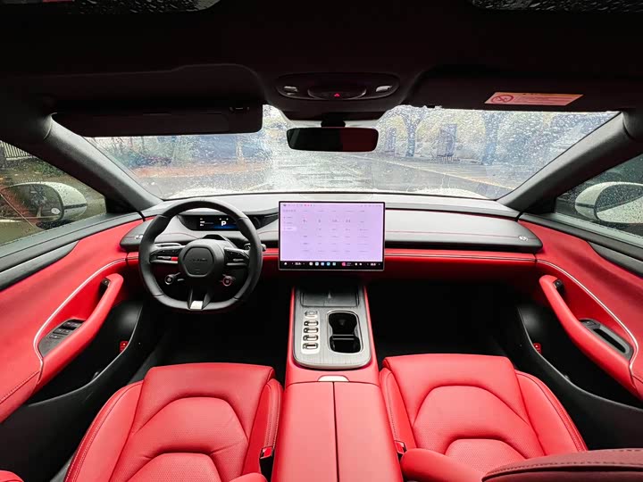 Фото 17 - Xiaomi SU7