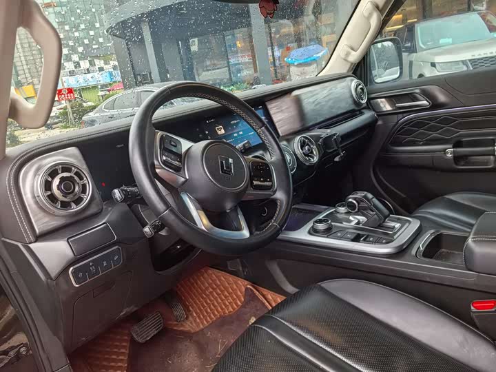 Фото 11 - Tank 300