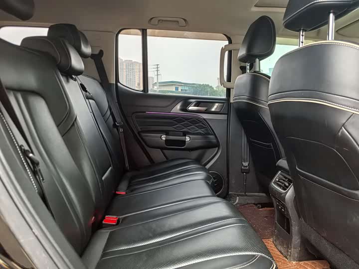 Фото 4 - Tank 300