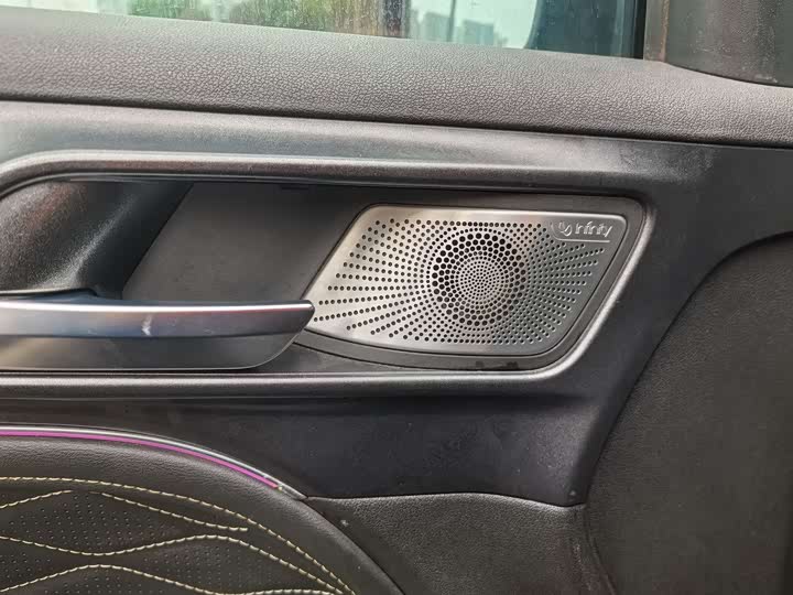 Фото 9 - Tank 300