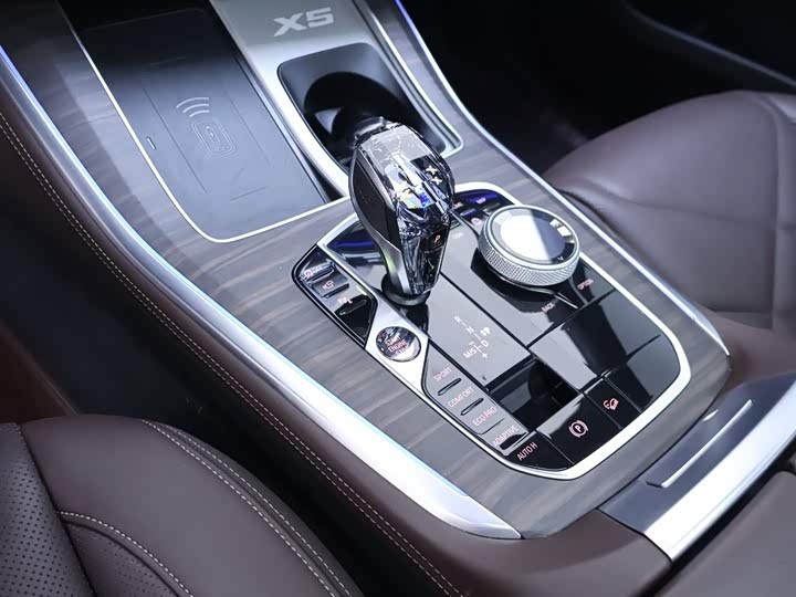 Фото 12 - BMW X5