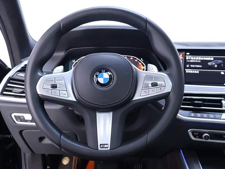 Фото 17 - BMW X5