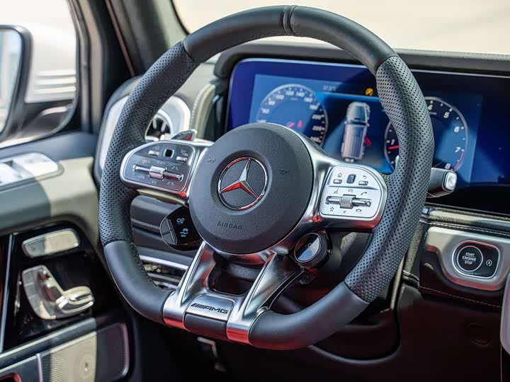 Фото 8 - Mercedes-Benz G-Class AMG