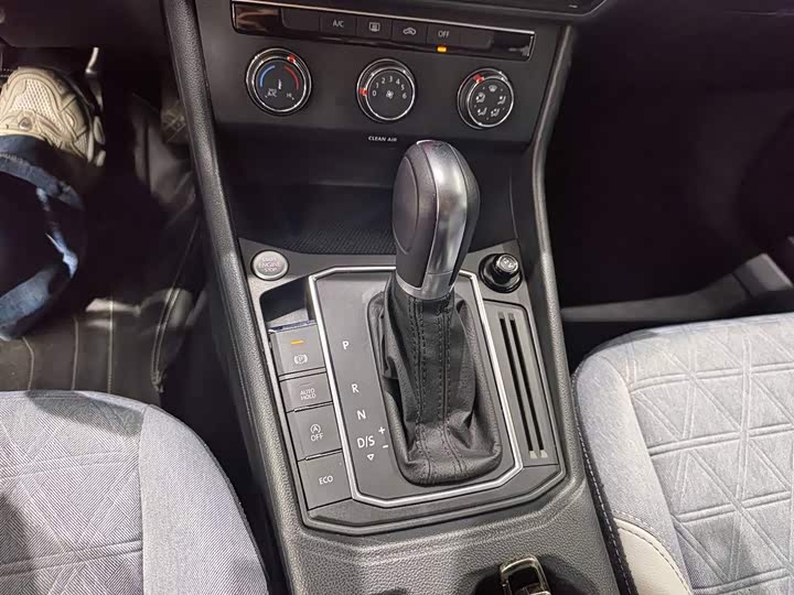 Фото 17 - Volkswagen Lavida