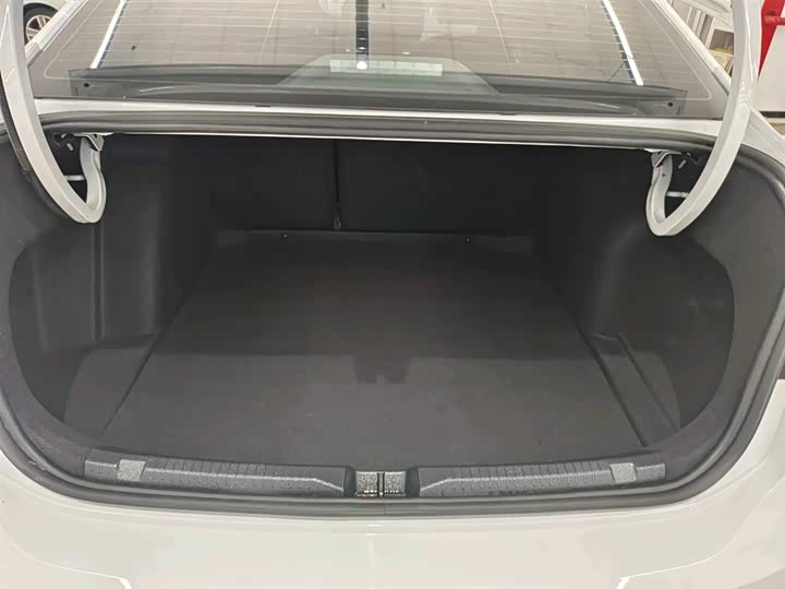 Фото 9 - Volkswagen Lavida