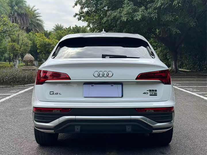 Фото 5 - Audi Q5L Sportback