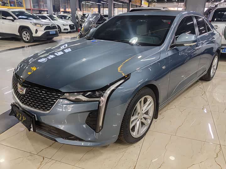 Фото 1 - Cadillac CT4