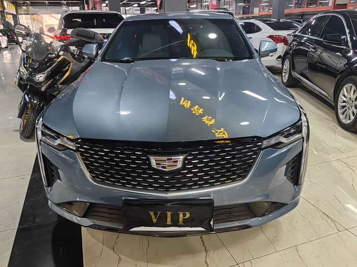 Фото 2 - Cadillac CT4