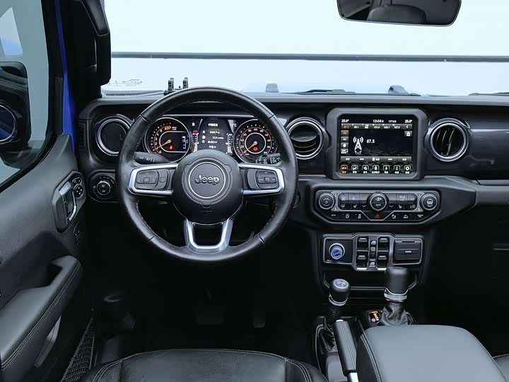 Фото 12 - Jeep Wrangler