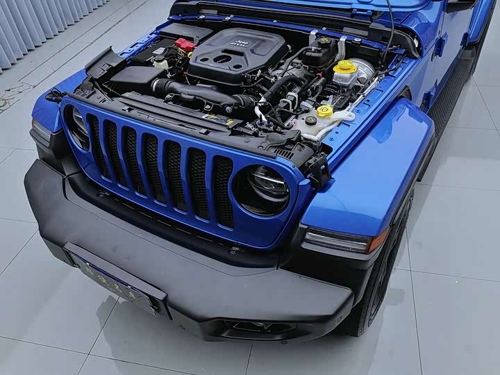 Фото 31 - Jeep Wrangler