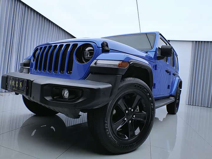 Фото 5 - Jeep Wrangler