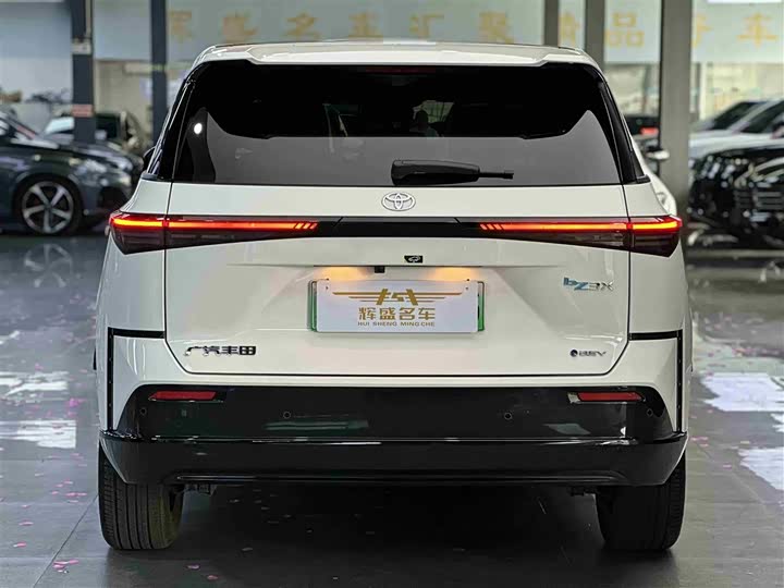 Фото 4 - Toyota bZ3X