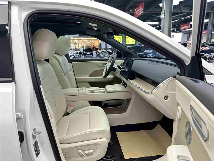 Фото 6 - Toyota bZ3X