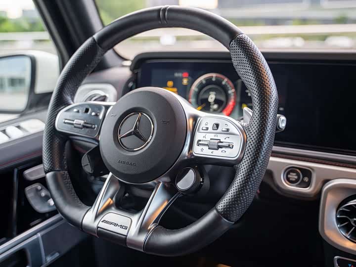 Фото 9 - Mercedes-Benz G-Class AMG