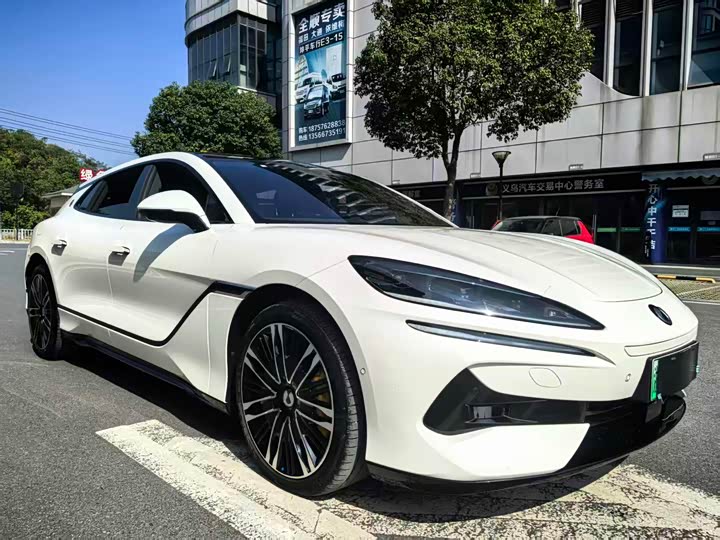 Фото 3 - Denza Z9GT