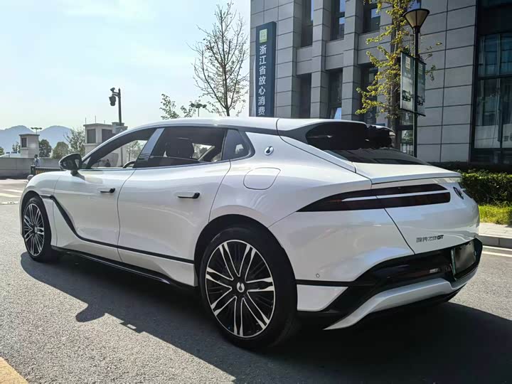 Фото 8 - Denza Z9GT