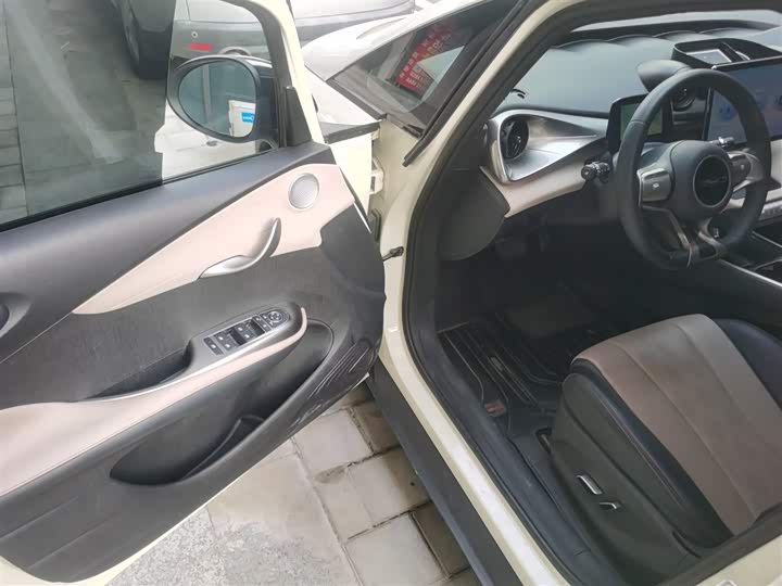 Фото 16 - BYD Dolphin