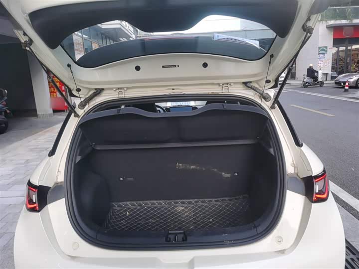 Фото 19 - BYD Dolphin