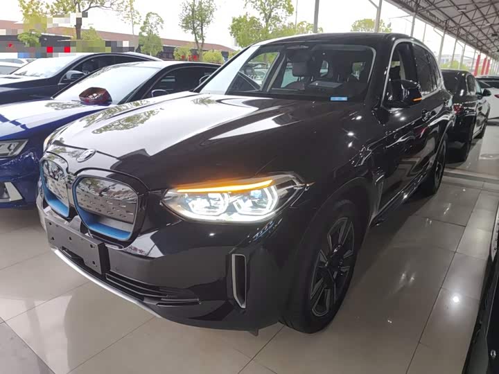 Фото 1 - BMW iX3