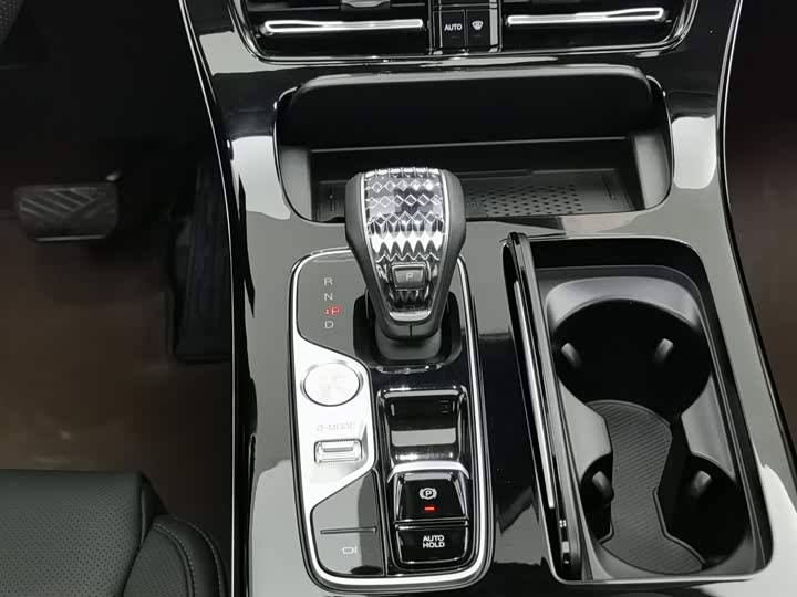 Фото 13 - GAC Trumpchi M8