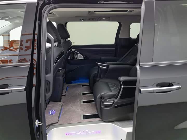 Фото 15 - GAC Trumpchi M8