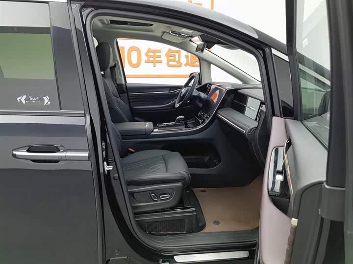 Фото 23 - GAC Trumpchi M8