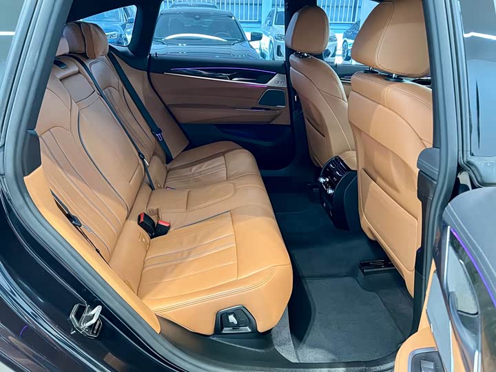 Фото 10 - BMW 6 Series GT