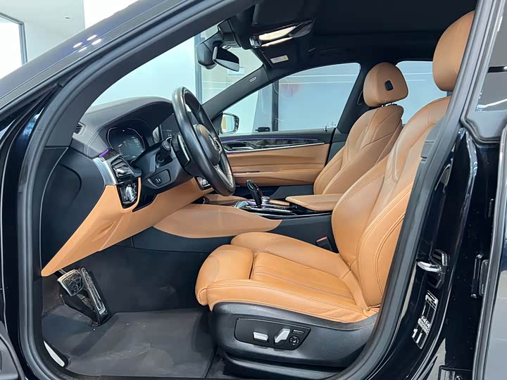 Фото 12 - BMW 6 Series GT