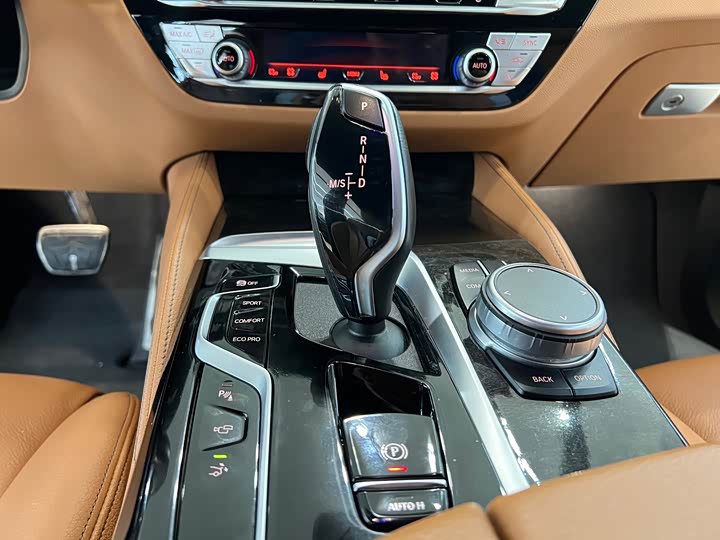 Фото 7 - BMW 6 Series GT