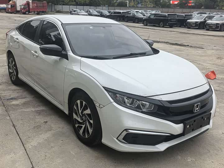 Фото 3 - Honda Civic