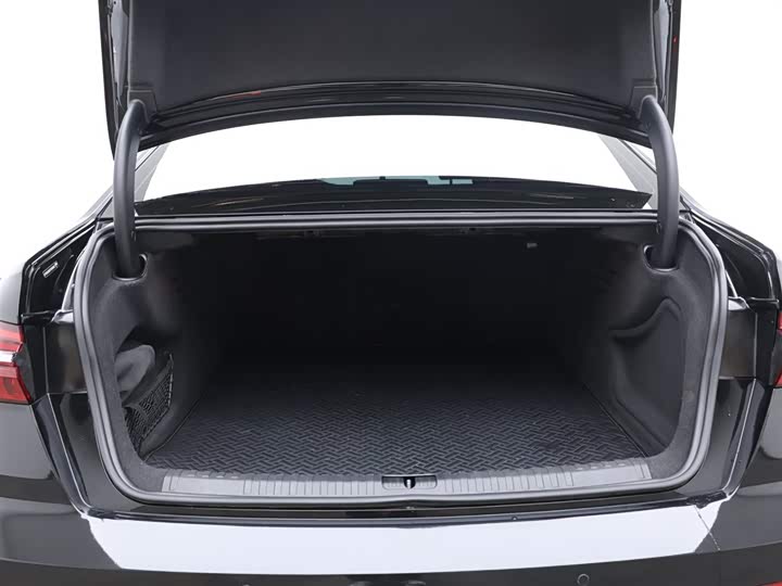 Фото 6 - Audi A6L