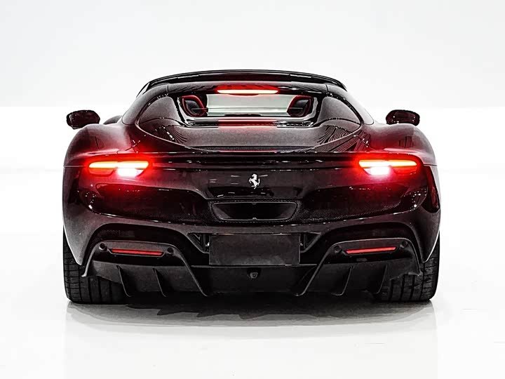 Фото 3 - Ferrari 296