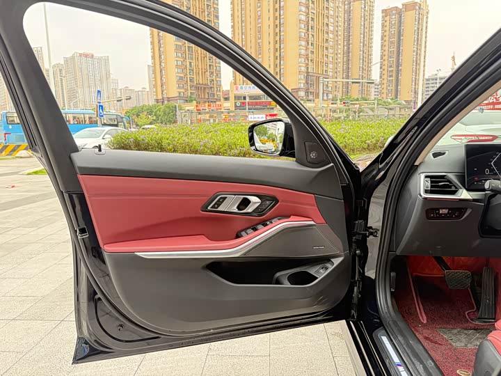 Фото 11 - BMW 3 Series