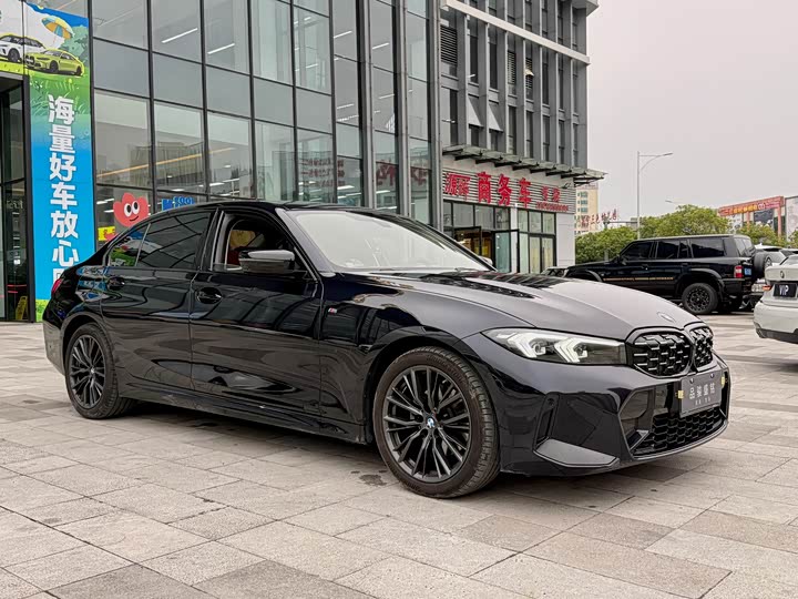 Фото 3 - BMW 3 Series