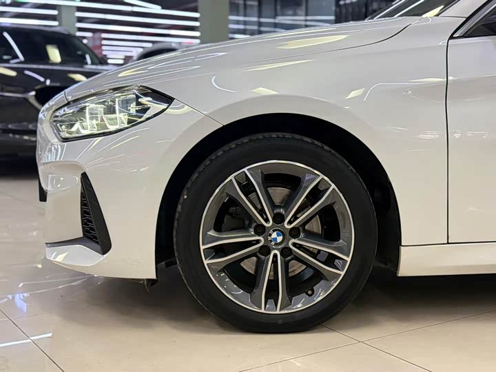 Фото 19 - BMW 1 Series