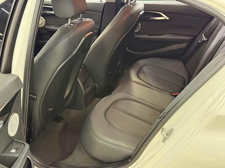 Фото 6 - BMW 1 Series