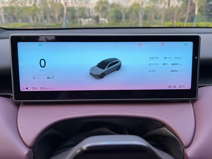 Фото 14 - Nio ET5T