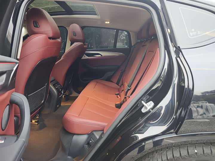 Фото 11 - BMW X4