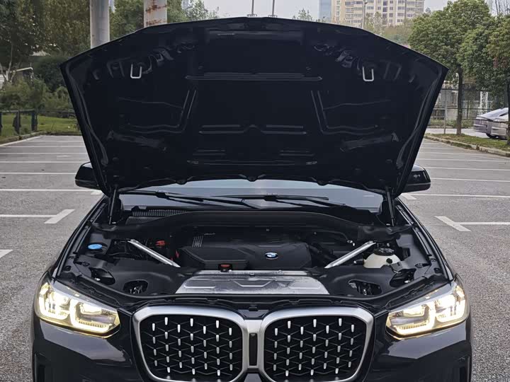 Фото 17 - BMW X4