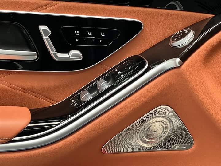 Фото 11 - Mercedes-Benz Maybach S-Class