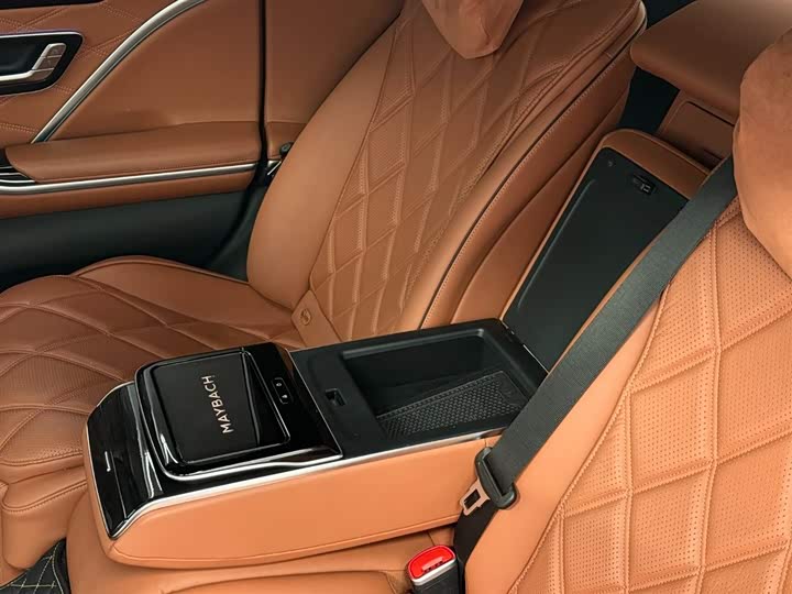 Фото 14 - Mercedes-Benz Maybach S-Class