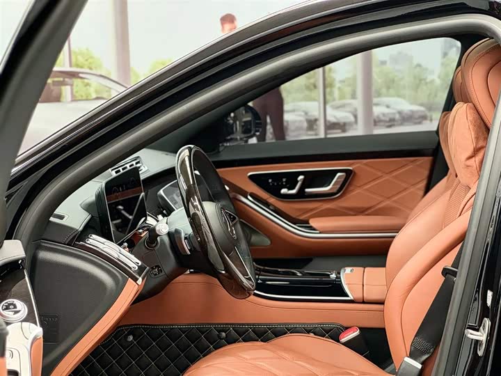 Фото 9 - Mercedes-Benz Maybach S-Class